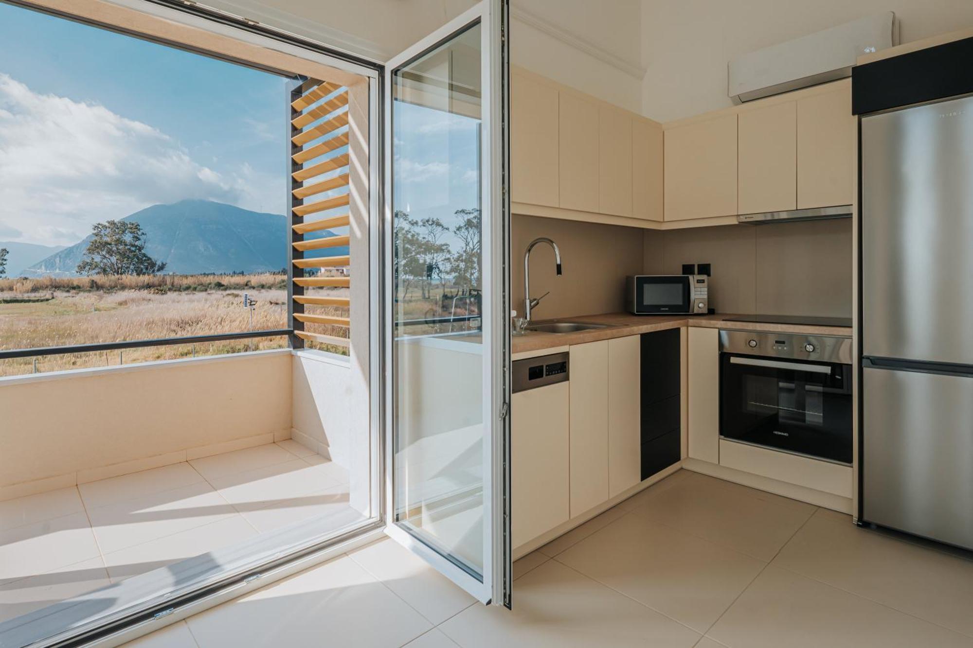Ponte Suites Antirrio Exterior photo